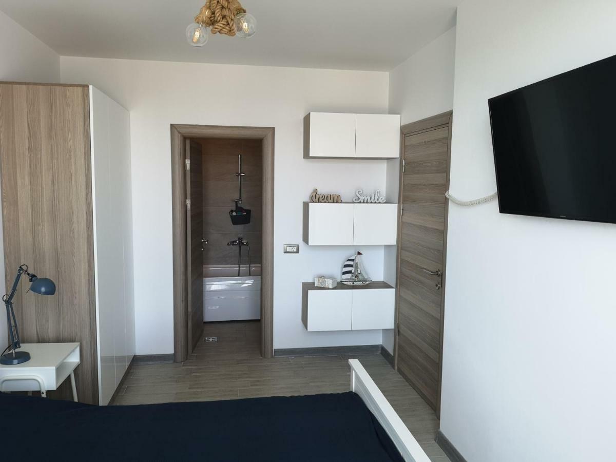 Relax Inn Apartment Năvodari Esterno foto